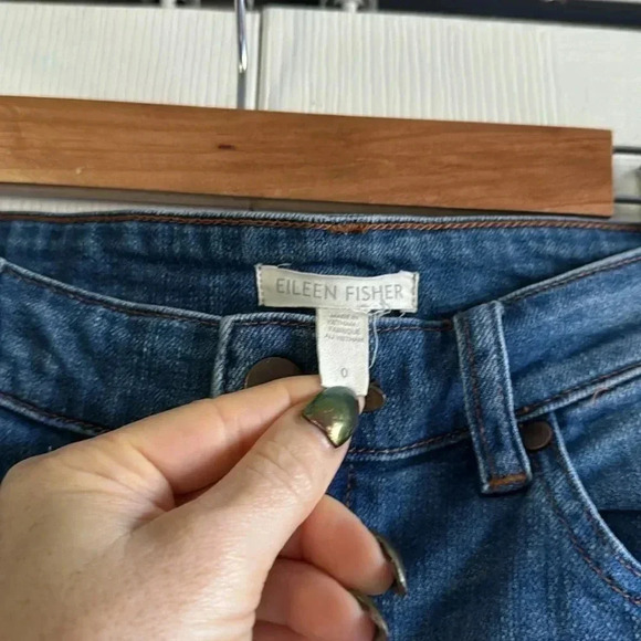 Eileen Fisher | High Rise | Denim Jeans | size 0 - Picture 2 of 4